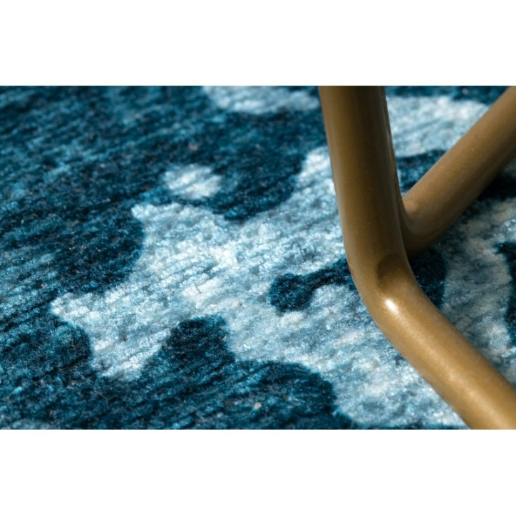 Mėlynas kilimas su ornamentais ANTIKA