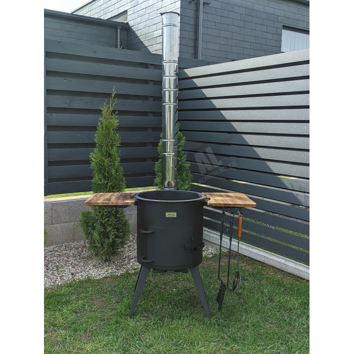 Kazano krosnelė su kaminu 12L puodui, su lentynomis (5 mm)