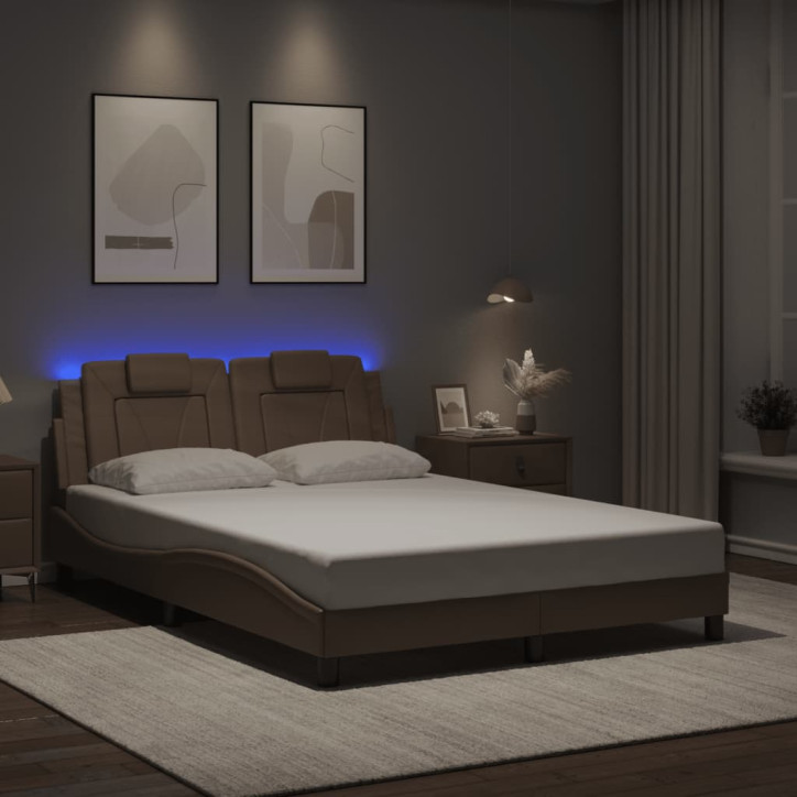 Lovos rėmas su LED, kapučino spalvos, 140x190cm, dirbtinė oda