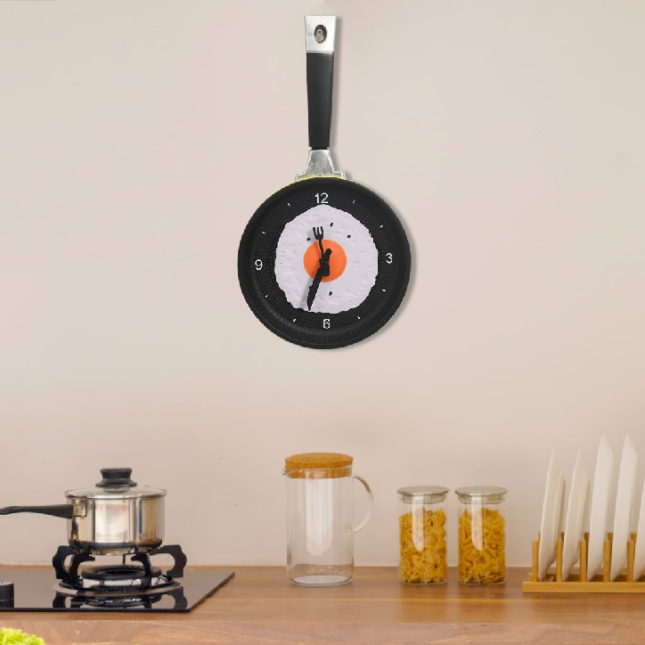 325164  Wall Clock with Fried Egg Pan Design 18,8 cm